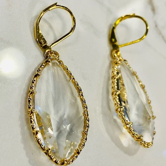 Pretty transparent leaf earrings - Picture 6 of 6